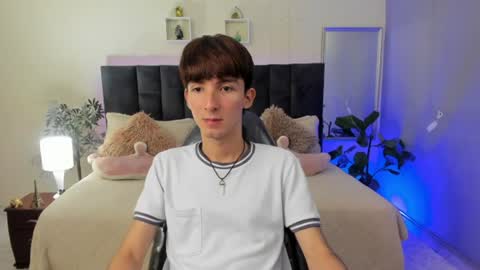 Snapshot of jake_evanss_ chatting on 06.10.26 JAKE online show from 06.10.26