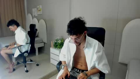 Snapshot of jake_miller__ chatting on 05.28.26 Jake online show from 05.28.26