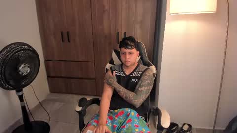 Snapshot of jake_pons chatting on 06.18.26 Jake Pons online show from 06.18.26