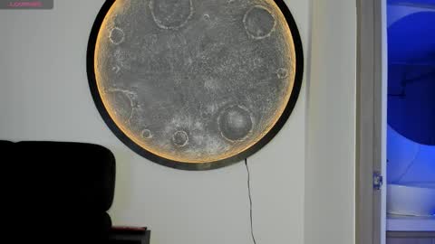 Snapshot of jakee_brown chatting on 11.08.25 Santiago online show from 11.08.25