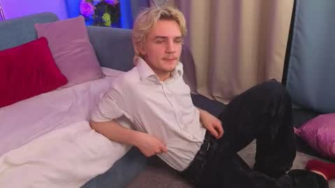 Snapshot of jamemiller chatting on 02.14.26 JameMiller online show from 02.14.26