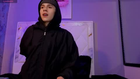 james_adamss_ online show from 03.03.26