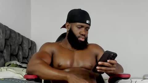 Snapshot of james_bbcmuscle chatting on 09.14.25 James BBC online show from 09.14.25