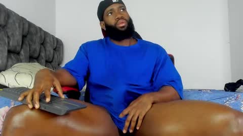 Snapshot of james_bbcmuscle chatting on 09.26.25 James BBC online show from 09.26.25