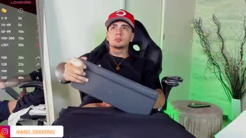 jamesdekker online show from 09.08.25