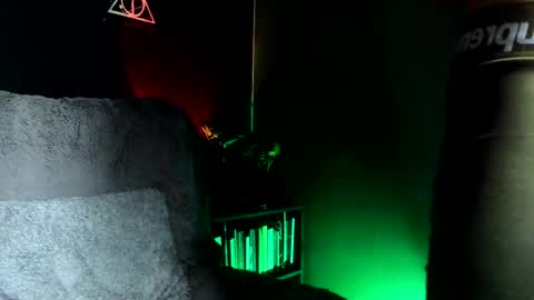 Snapshot of jamesgolden_ chatting on 10.01.25 jamesgolden_ online show from 10.01.25