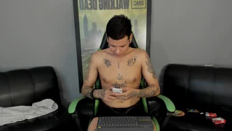 Jamesinked  online show from 12.07.24