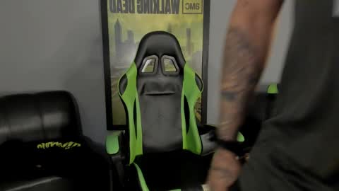 Jamesinked  online show from 12.21.24