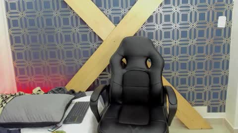 Jamesinked  online show from 01.02.25