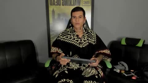 Jamesinked  online show from 02.16.25