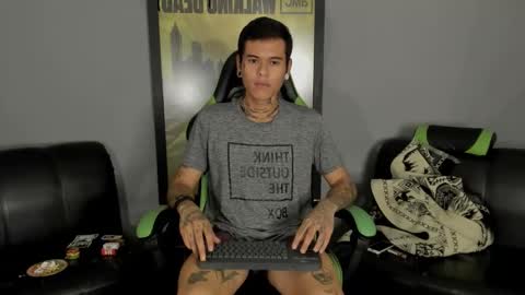 Jamesinked  online show from 02.25.25