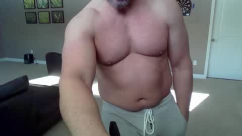 Snapshot of jamesmckendree chatting on 12.04.25 jamesmckendree online show from 12.04.25