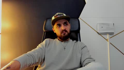 Snapshot of jamesmyersx chatting on 01.08.25 JamesMyers online show from 01.08.25