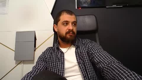 Snapshot of jamesmyersx chatting on 10.12.25 JamesMyers online show from 10.12.25