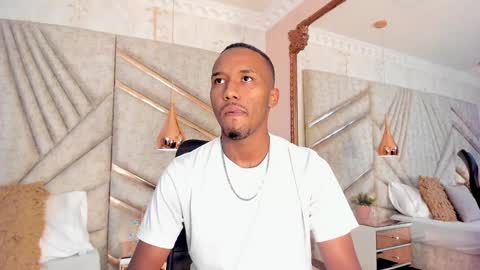 Snapshot of jamesparck chatting on 01.14.25 James online show from 01.14.25