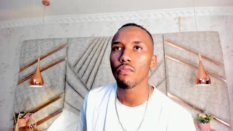 Snapshot of jamesparck chatting on 01.14.25 James online show from 01.14.25