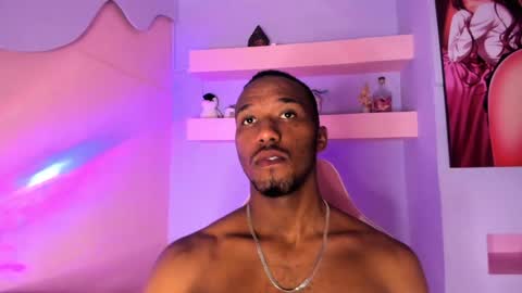 Snapshot of jamesparck chatting on 01.18.25 James online show from 01.18.25