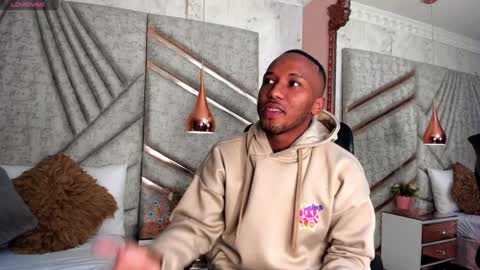 Snapshot of jamesparck chatting on 01.23.25 James online show from 01.23.25