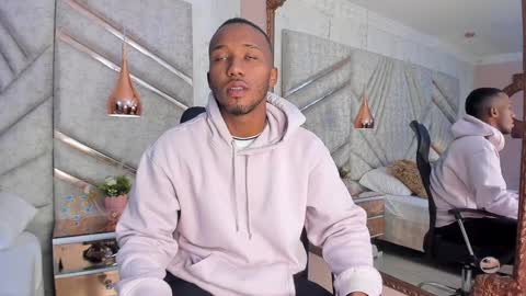 Snapshot of jamesparck chatting on 01.25.25 James online show from 01.25.25