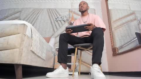 Snapshot of jamesparck chatting on 02.22.25 James online show from 02.22.25