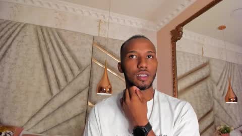 Snapshot of jamesparck chatting on 03.05.25 James online show from 03.05.25