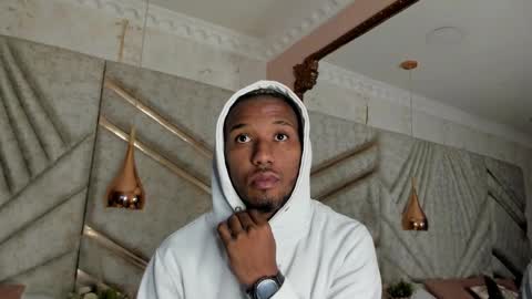 Snapshot of jamesparck chatting on 03.06.25 James online show from 03.06.25