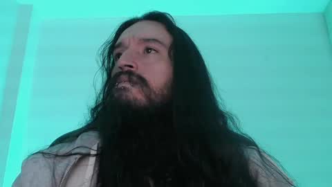 Snapshot of jamesvladi chatting on 01.06.25 vlad online show from 01.06.25