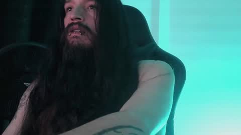 Snapshot of jamesvladi chatting on 01.07.25 vlad online show from 01.07.25