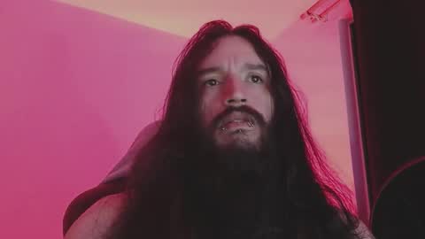 Snapshot of jamesvladi chatting on 01.11.25 vlad online show from 01.11.25