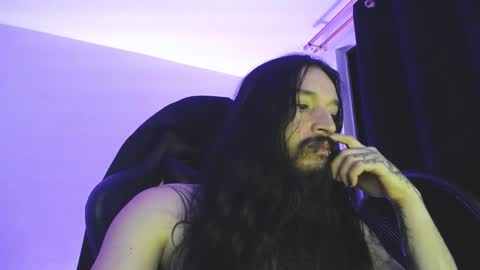 Snapshot of jamesvladi chatting on 01.18.25 vlad online show from 01.18.25