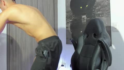 Snapshot of jamzawolf chatting on 02.01.26 jamzawolf online show from 02.01.26