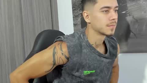 Snapshot of jamzawolf chatting on 02.12.26 jamzawolf online show from 02.12.26