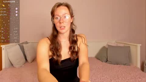 Snapshot of jane_danels chatting on 05.18.26 Jane Danels online show from 05.18.26