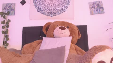 Snapshot of janeebony_ chatting on 12.15.24 Jane online show from 12.15.24