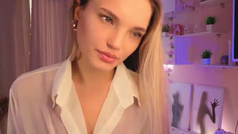 Hi Im Alice and here youll find something online show from 10.16.25