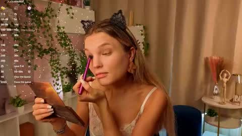 Hi Im Alice and here youll find something online show from 11.09.25