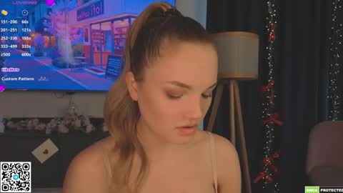 Hi Im Alice and here youll find something online show from 04.14.26