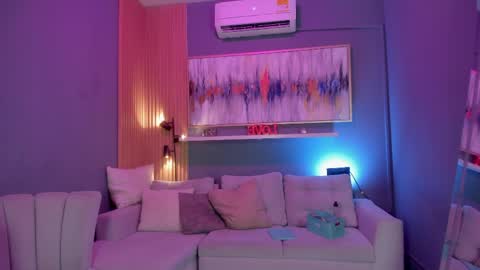 Janinne  online show from 03.30.26