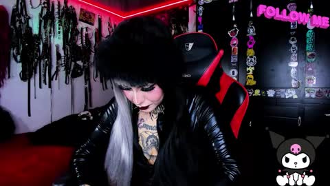      online show from 10.03.25