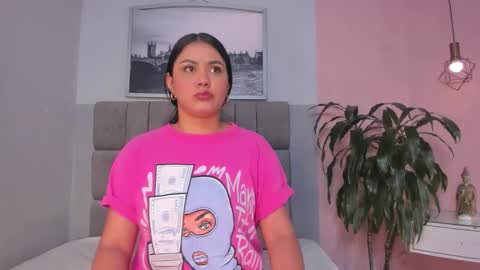 Snapshot of janna_lopezz chatting on 11.12.25 Janna online show from 11.12.25