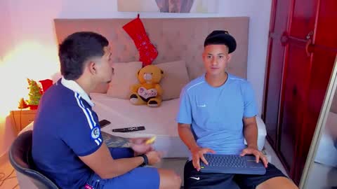 janomar01 online show from 11.23.25