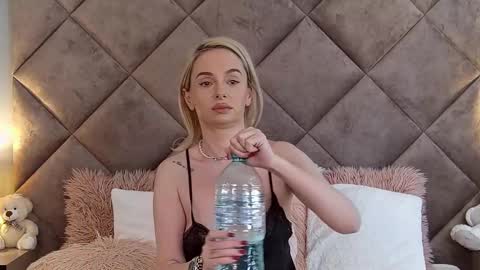 jaquelinemerlot online show from 02.03.25