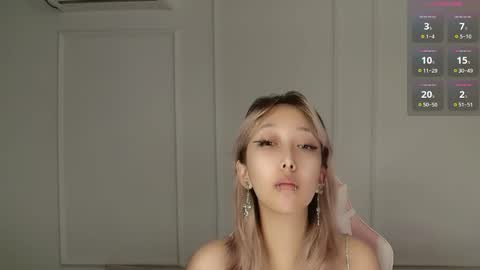 Snapshot of jasmilee chatting on 05.26.26 Jasmine online show from 05.26.26