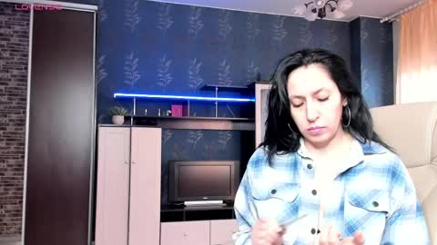 Snapshot of jasmin_milf chatting on 03.06.26 jasmin_milf online show from 03.06.26