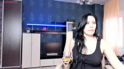 Snapshot of jasmin_milf chatting on 03.21.26 jasmin_milf online show from 03.21.26