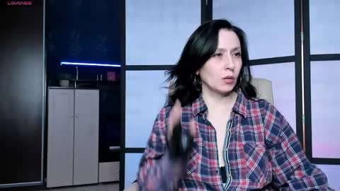 Snapshot of jasmin_milf chatting on 04.02.26 jasmin_milf online show from 04.02.26
