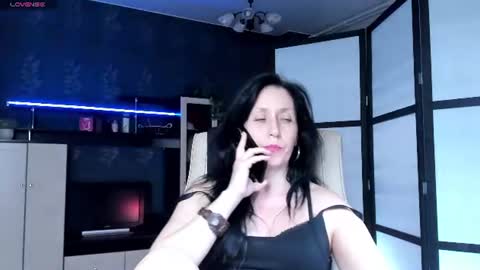 Snapshot of jasmin_milf chatting on 07.07.26 jasmin_milf online show from 07.07.26
