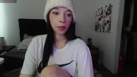 Snapshot of jasmine_019 chatting on 06.29.26 J- next transmission december 4 online show from 06.29.26