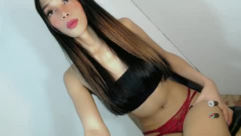 Snapshot of jasmine_on_live chatting on 06.27.26 CUTE JANNA online show from 06.27.26