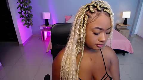 Instagram jasminecampbell1  online show from 02.05.26